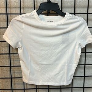 *NEW* Wild Fable short sleeve crewneck tee size small